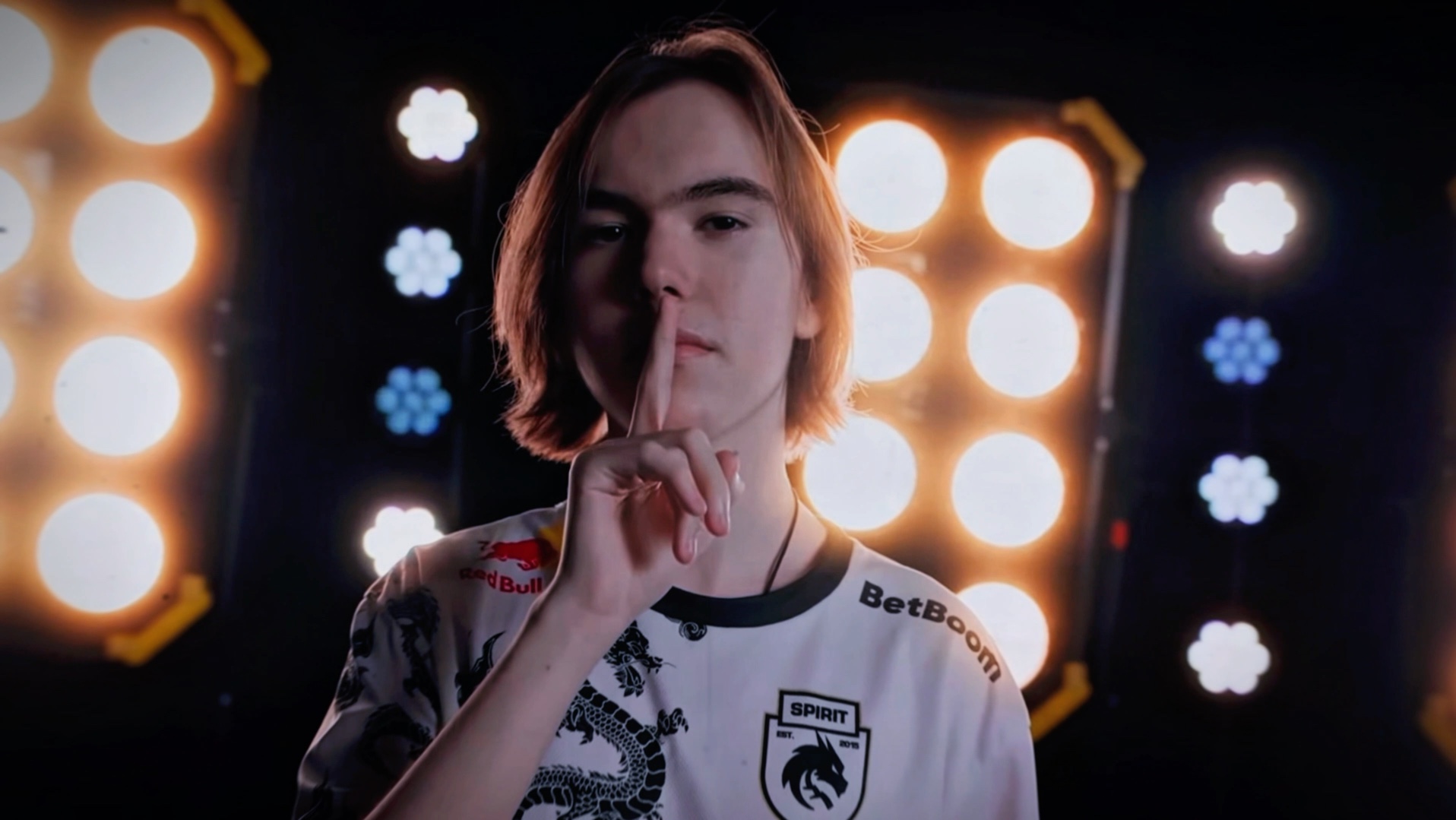 AdreN锐评：s1mple回归、NiKo加入Falcons和m0NESY建议