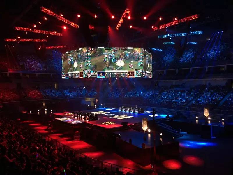 [经理备注] 袁金龙; 在300天后回到EDG