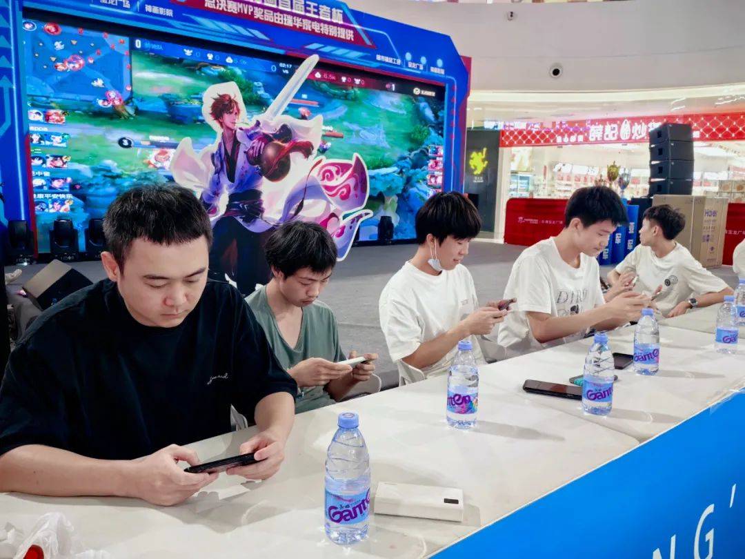 LOL官方全球战力榜：HLE第一，T1第二，BLG第四，TES第五