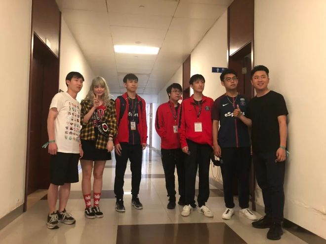 夏季赛骑士之路D3：Angel交手Ucal ，Hoya对线Hery