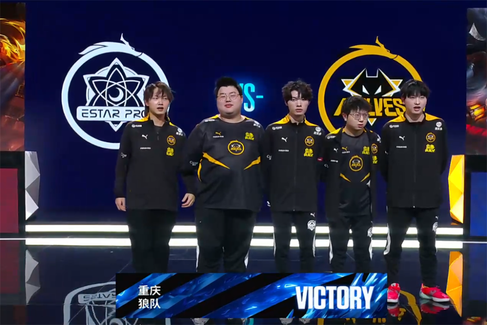 岁月是把杀猪刀，这些CSGO选手打游戏变化太大了吧！